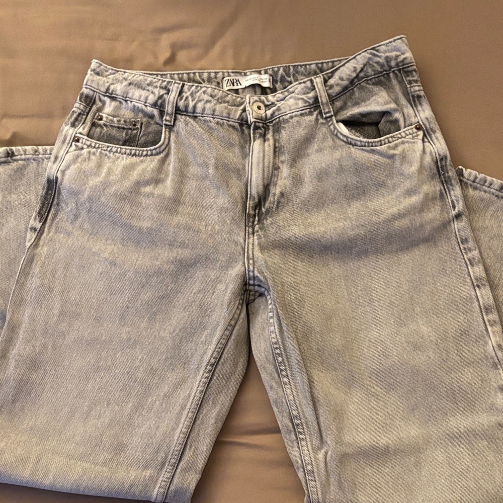 Zara Grey Mid Rise Jeans